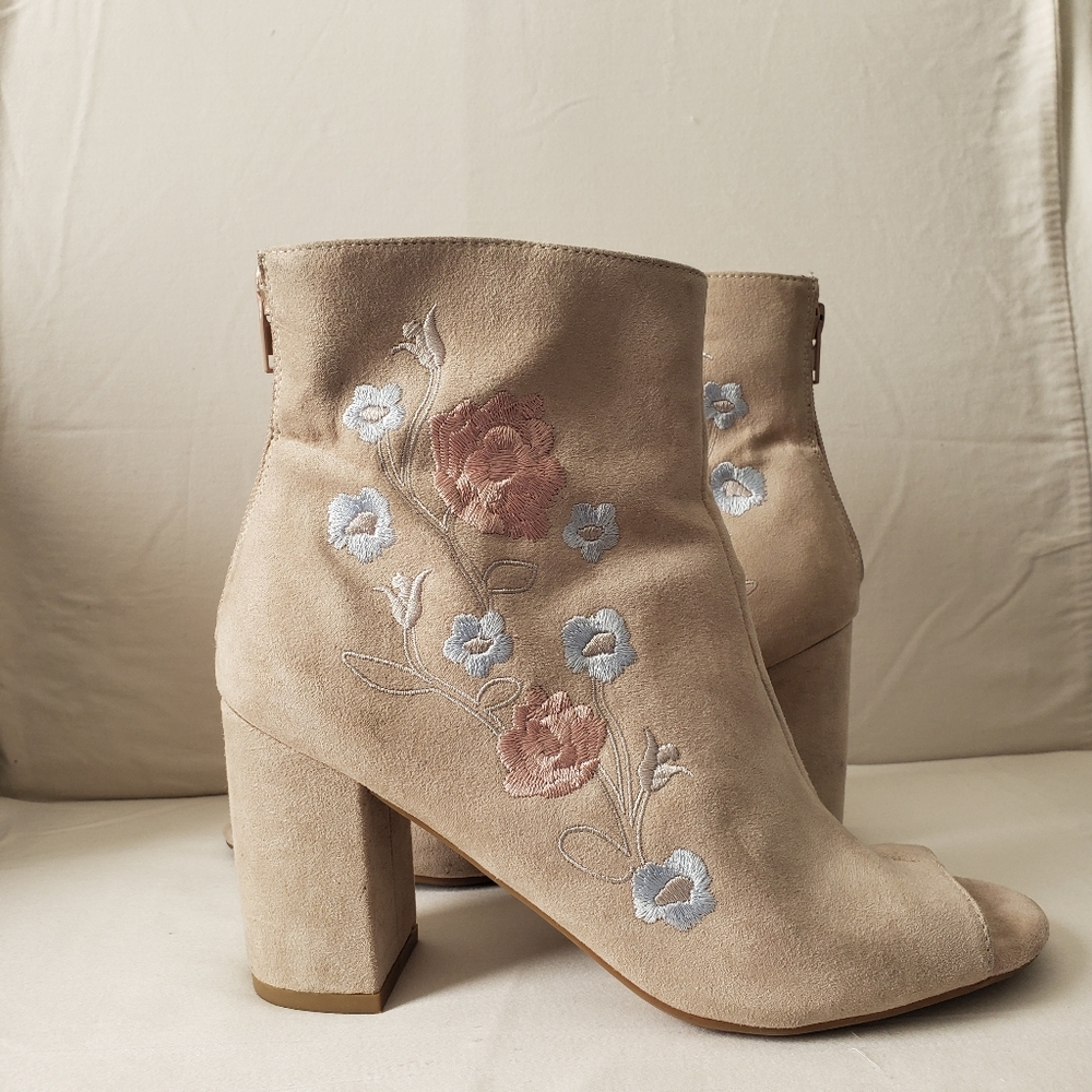 New York & Company embroidered open toed booties